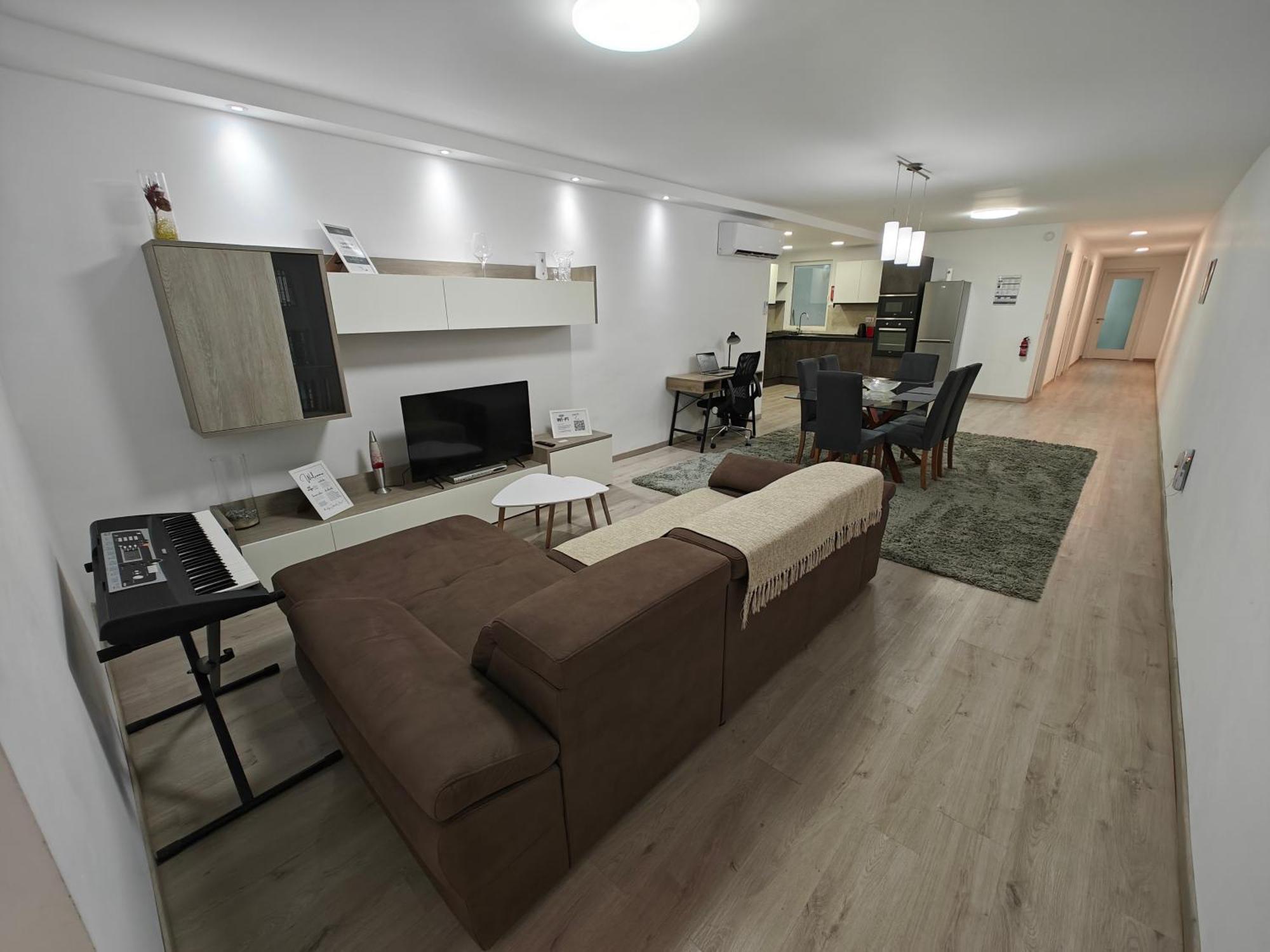 Modern Apartment With Large Outdoor Area - Sleeps 7, Close To Malta International Airport Лука Экстерьер фото